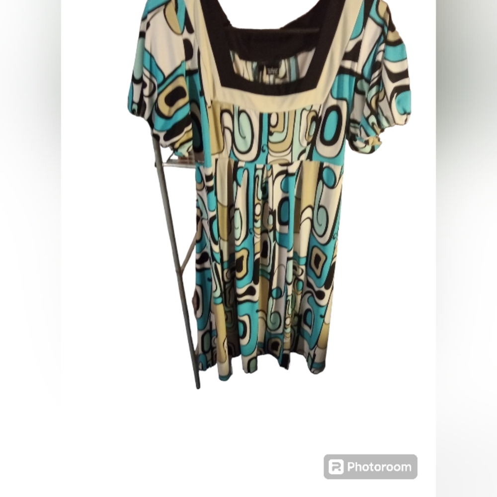New Directions size large dress green black and tan.